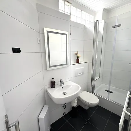 Modern For 2 - I Parking I Wifi דירה בילפלד